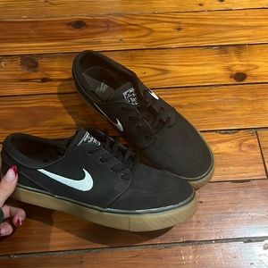 NIKE SB Chron 2.0 Skate Shoes